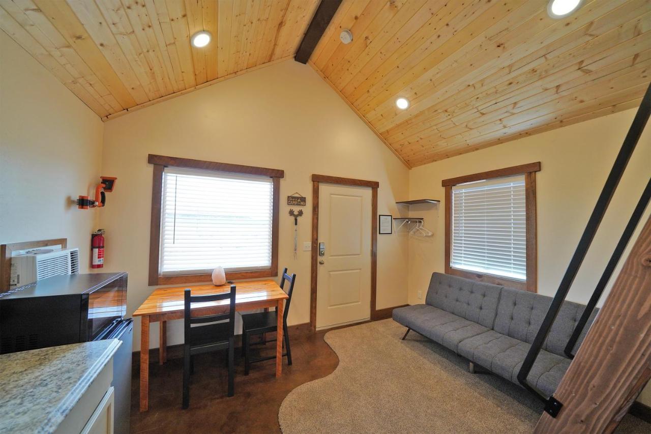 Gooseberry Lodges Zion National Park Area Apple Valley المظهر الخارجي الصورة